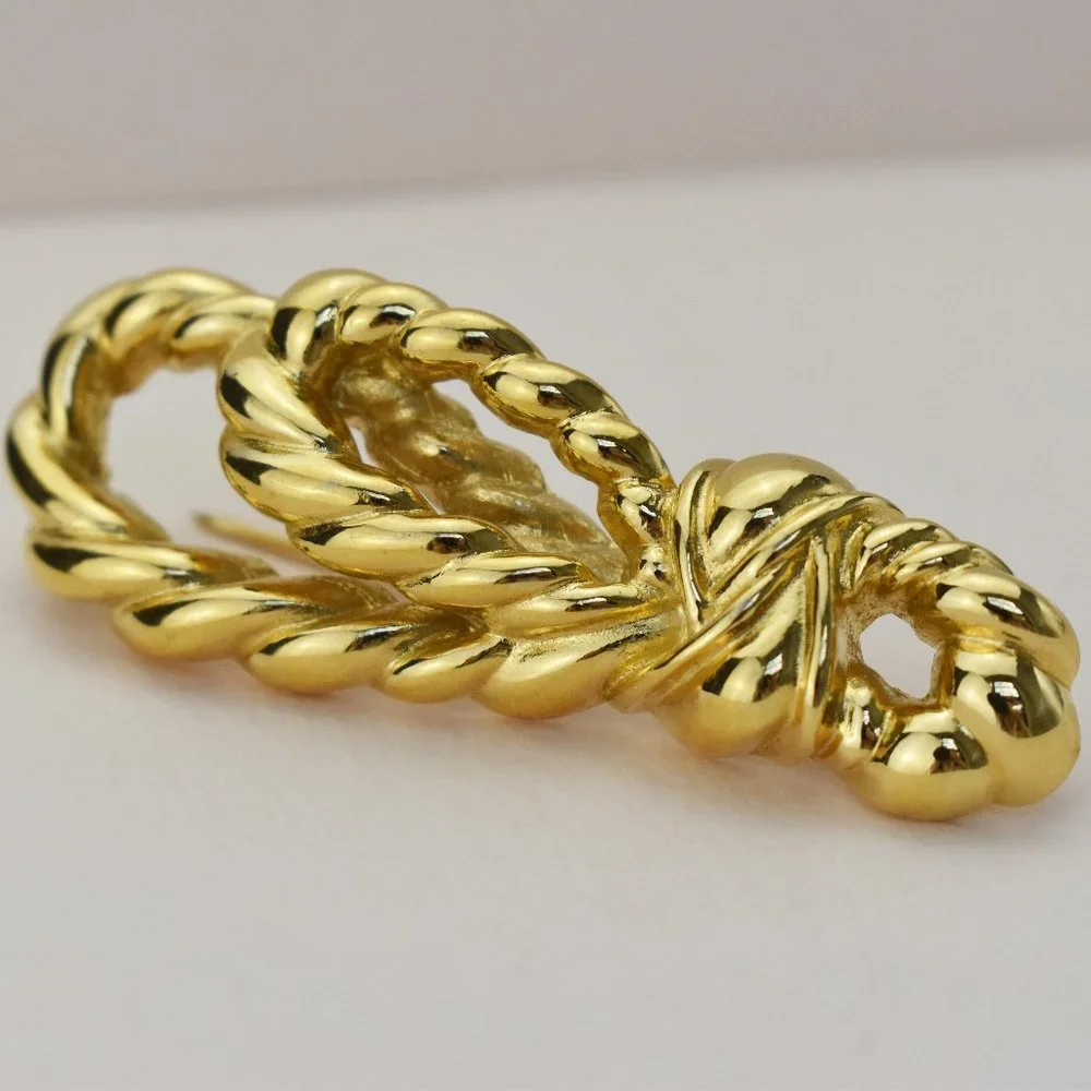 Rope knot brooch gold, large quirky lapel pin for women, 60s vintage jewelry